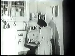 Handyman чука възбудена домакиня в реколта порно