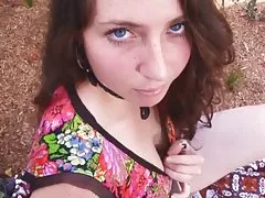 Космат Брюнетки Борис е бъде гол в градината