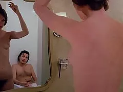 Камий Кийтън голи сцени