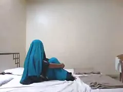 Индийски двойка първата нощ след брака
