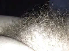 Страничен изглед на моя wifes дълго мека космати путка