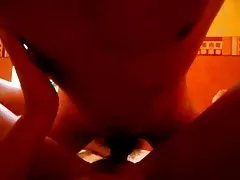 Тя записва