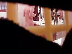 Скрита камера - зрели 55 Йо уловени в банята
